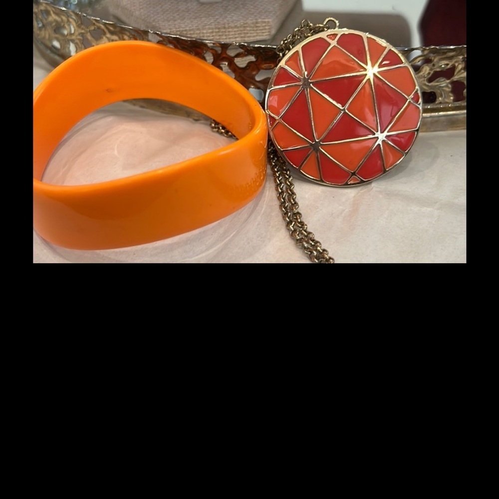 Contemporary Orange and Gold Geometric Necklace and Bracelet!
